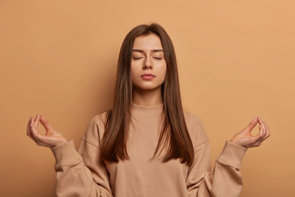 Latihan Meditasi untuk Pemula: Cara Fokus dan Hadir di Tengah Kesibukan