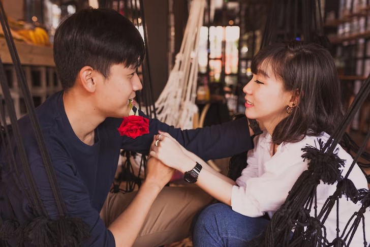 Cerita Cinta Setiap Masa Bertahan Lama
