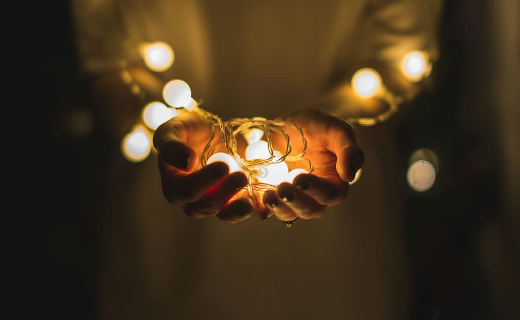 Spiritualitas Bukan Cuma Tentang Bahagia: 6 Kebenaran yang Jarang Dibahas di Indonesia